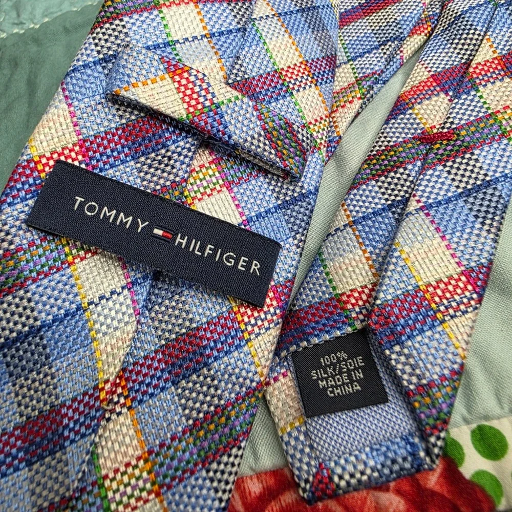 Tommy Hilfiger Mens Blue Red White Diagonal Plaid Silk Necktie Blue Red